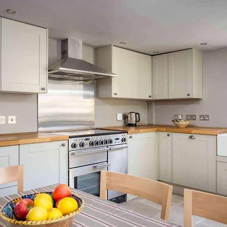 Shenley Villa Broadwell  Екстериор снимка